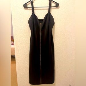 Black Cocktail Dress with Zipper in Front | Size: W